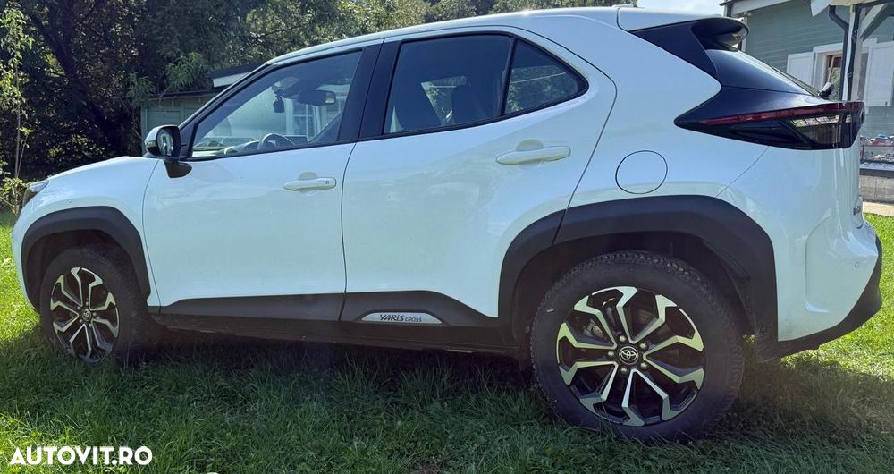 Toyota Yaris Cross 1.5 VVT-i HSD 116 4x2 HEV Dynamic - 10