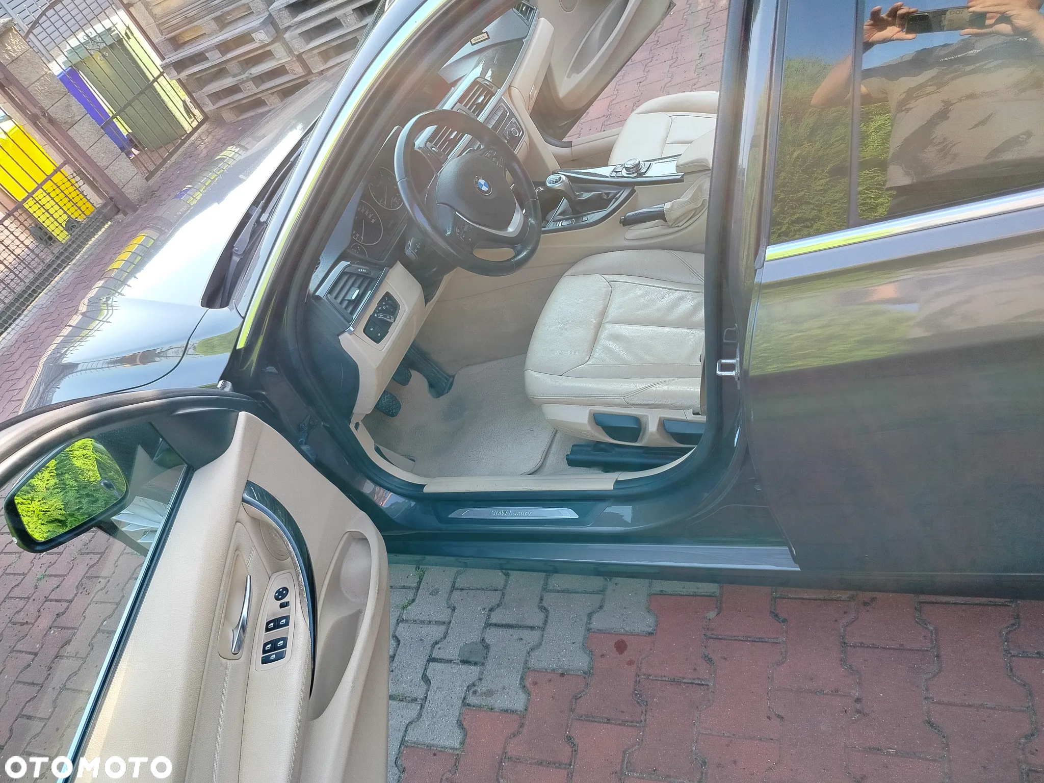 BMW Seria 3 318d Luxury Line - 11
