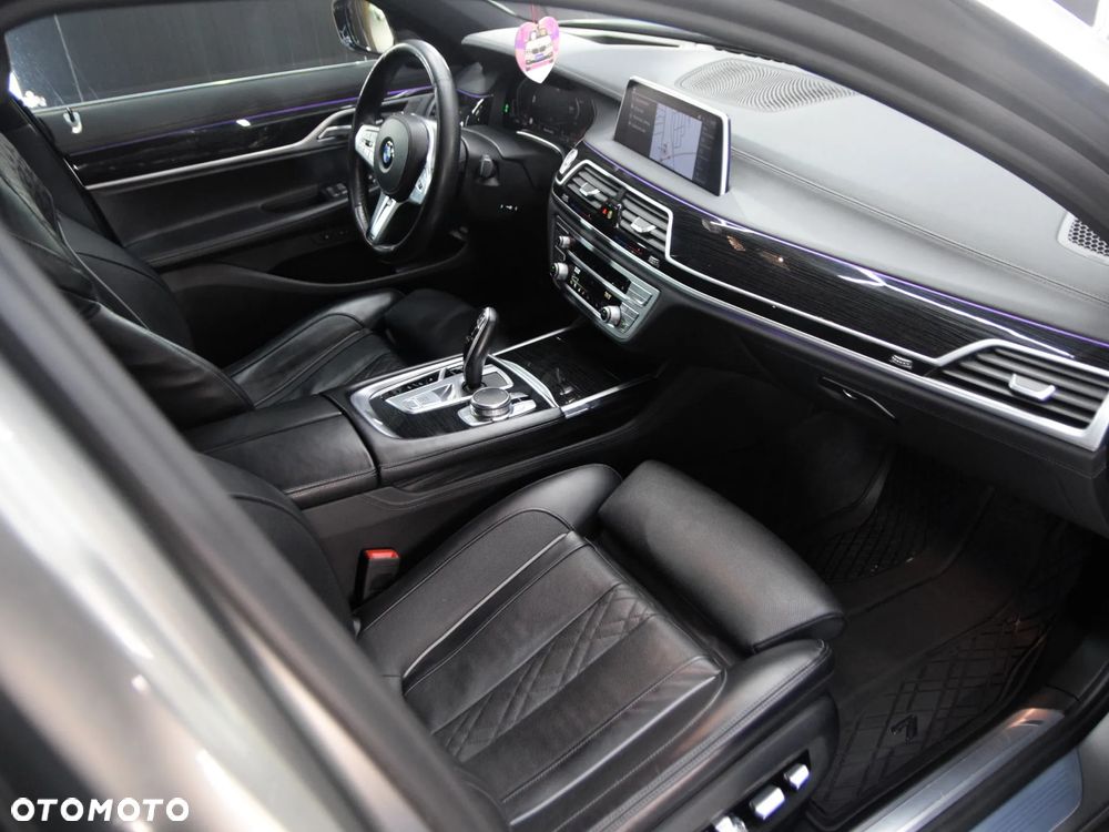 BMW Seria 7 730d xDrive sport - 7