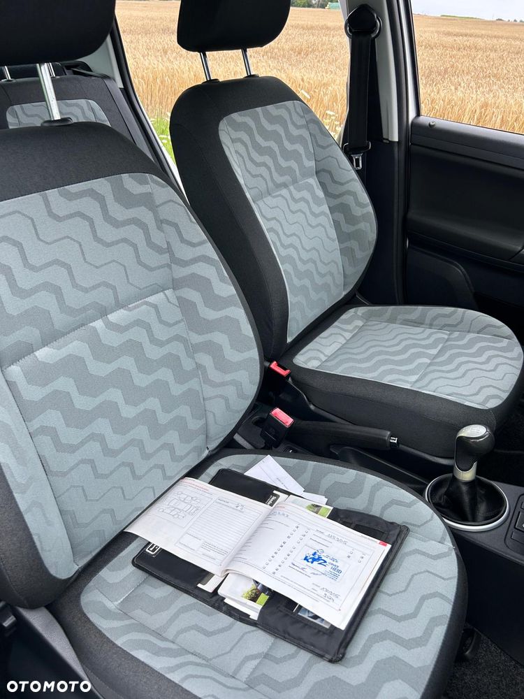 Skoda Fabia 1.2 HTP Elegance - 12