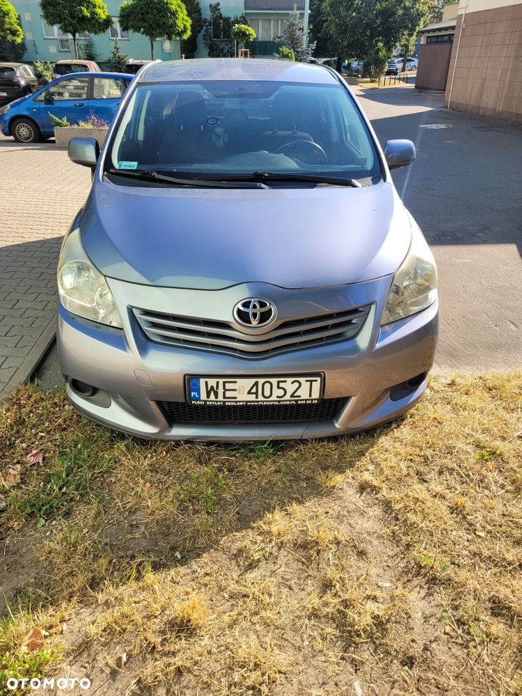Toyota Verso 2.0 D-4D Luna - 2