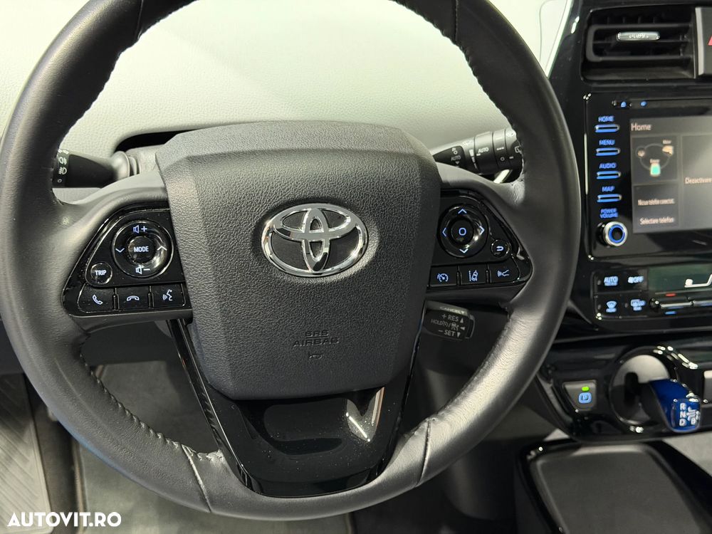 Toyota Prius Hybrid - 11