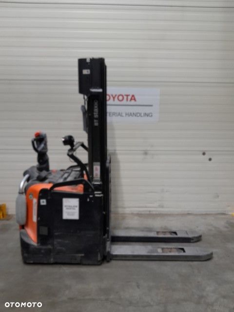 Toyota Wózek TOYOTA SPE120 TRIPLEX 4,5m Li-Ion od  Polskiego DEALERA