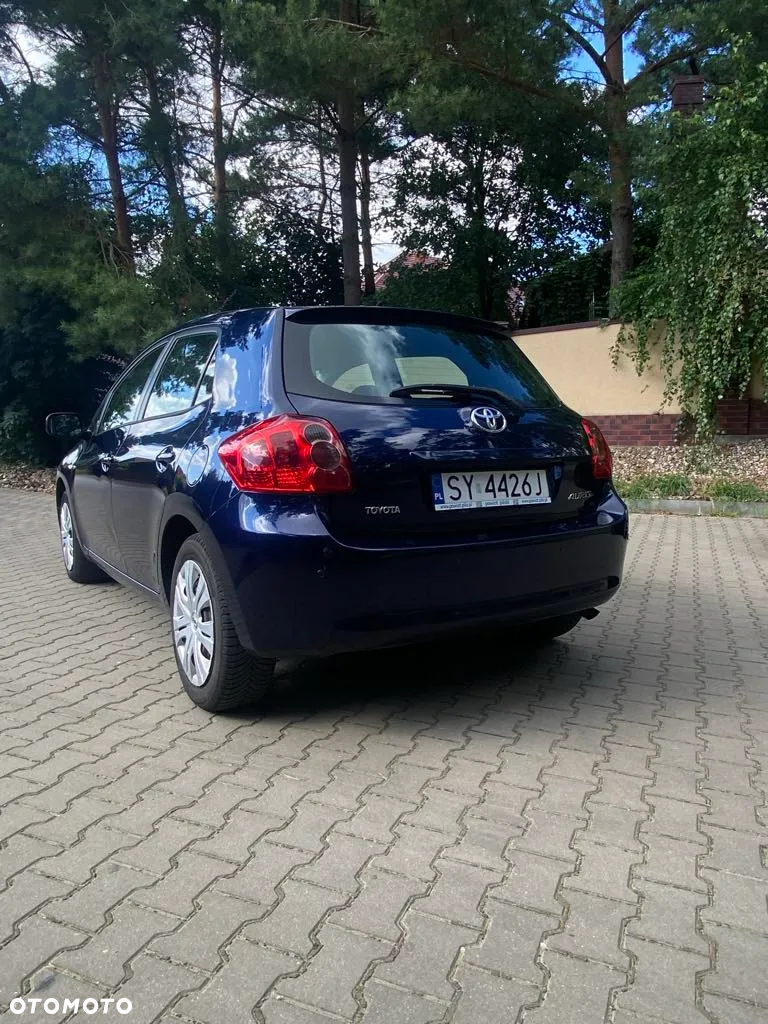 Toyota Auris - 4