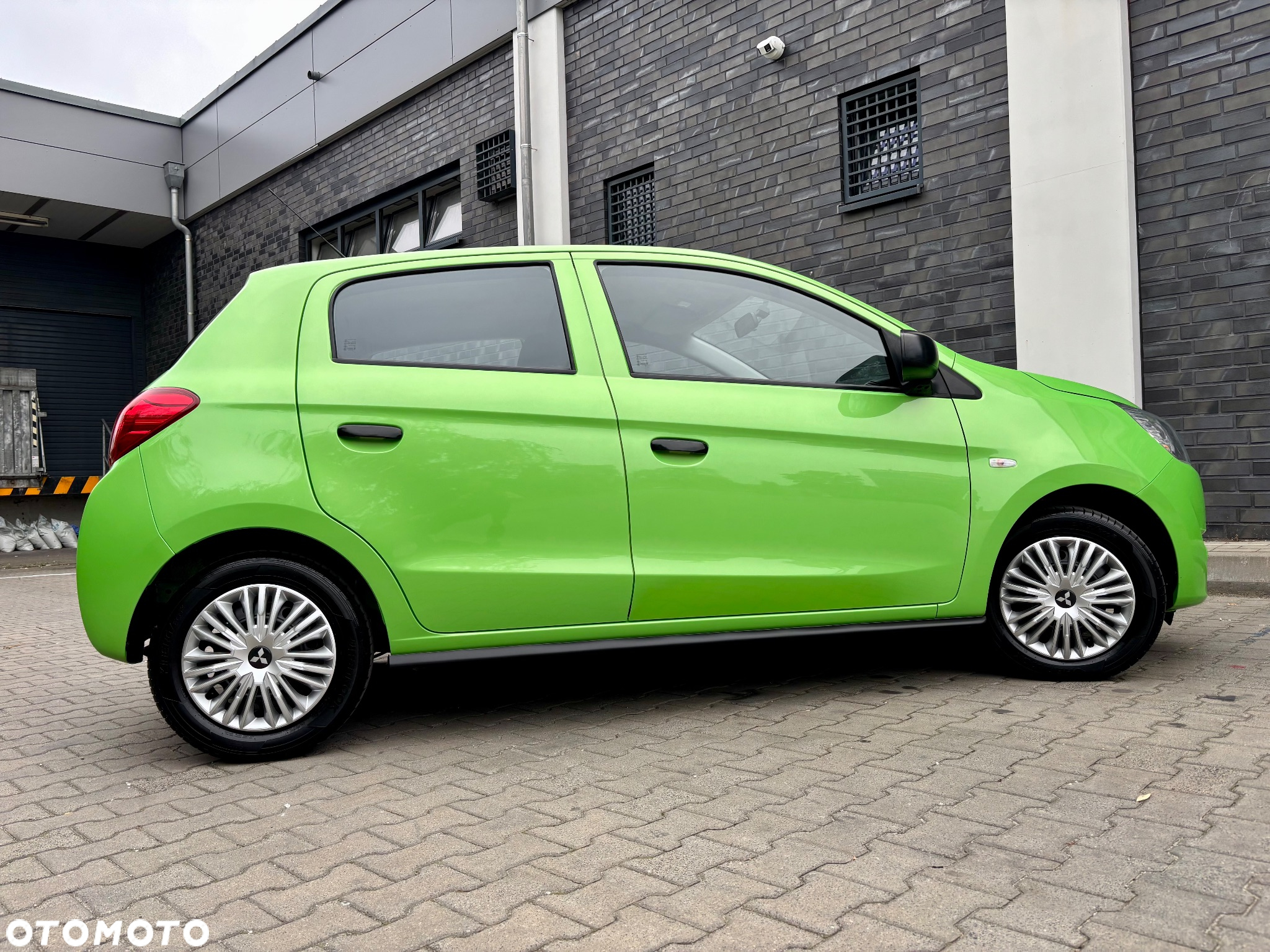 Mitsubishi Space Star 1.0 Inform - 15