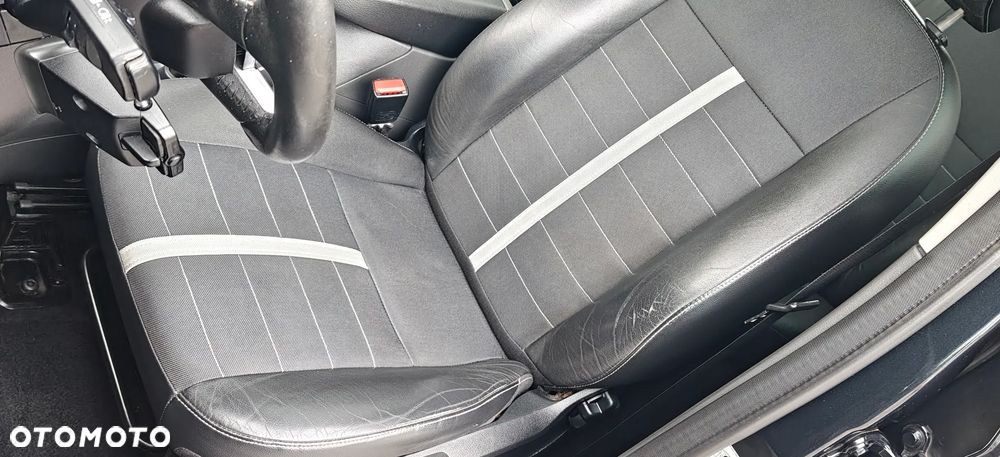 Ford Kuga 2.0 TDCi 4x4 Titanium - 39