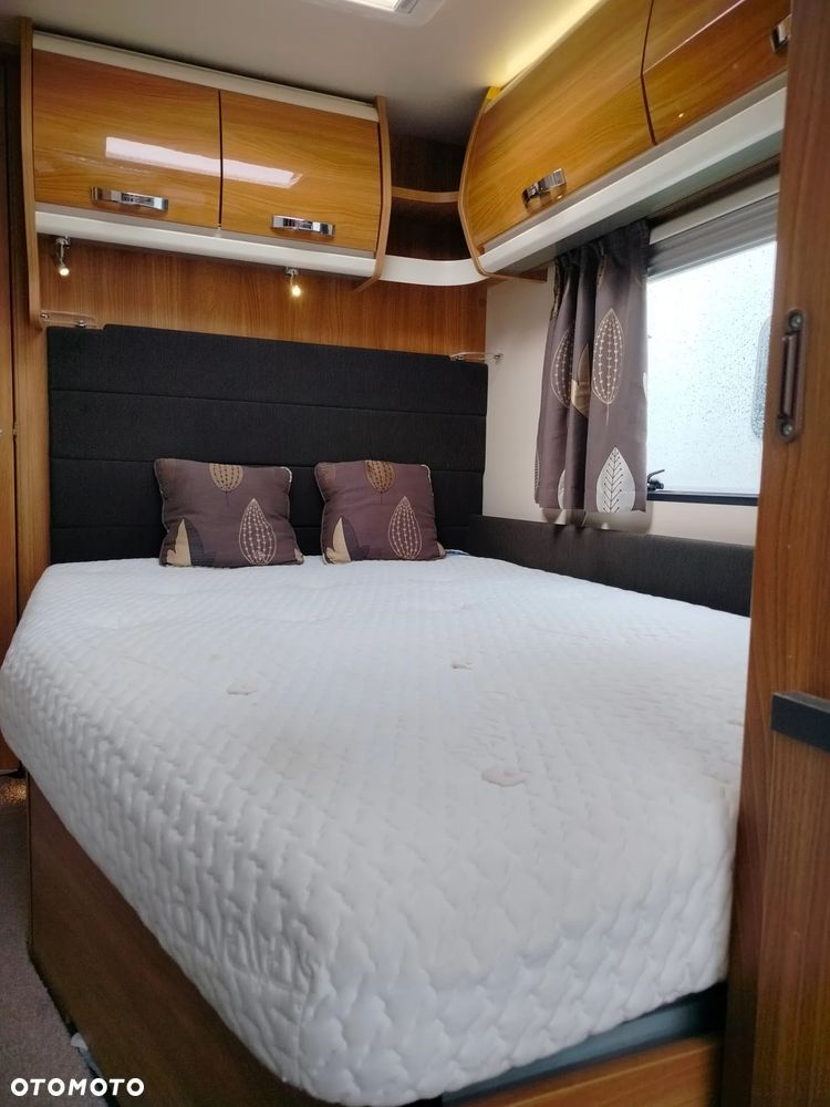 SWIFT ELEGANCE 570 - 18