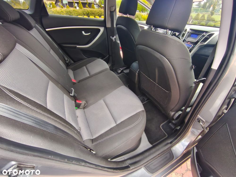 Hyundai i30 1.6 CRDI Trend - 19