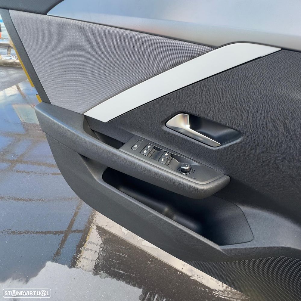 Opel Astra 1.2 T Edition - 13