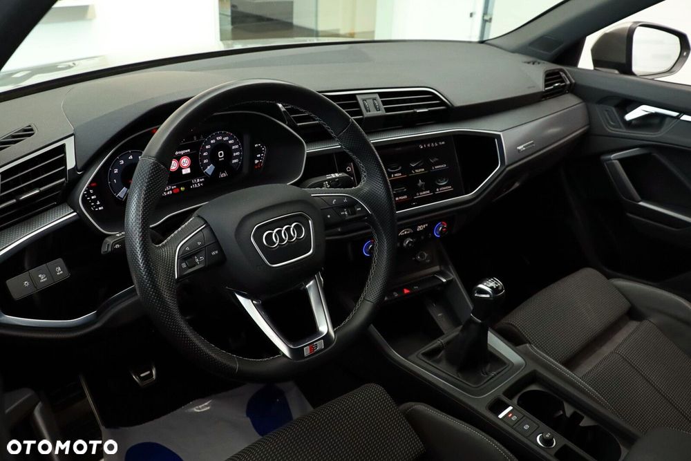 Audi Q3 - 21