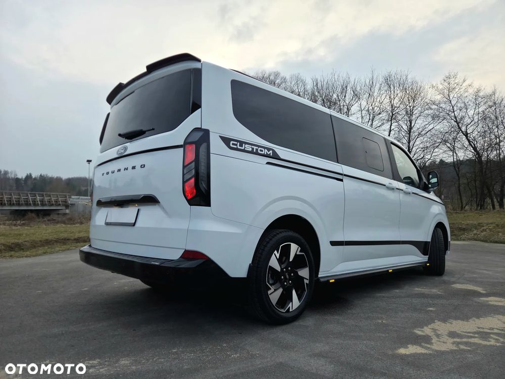 Ford Tourneo Custom 2.0 EcoBlue L2 Titanium - 7