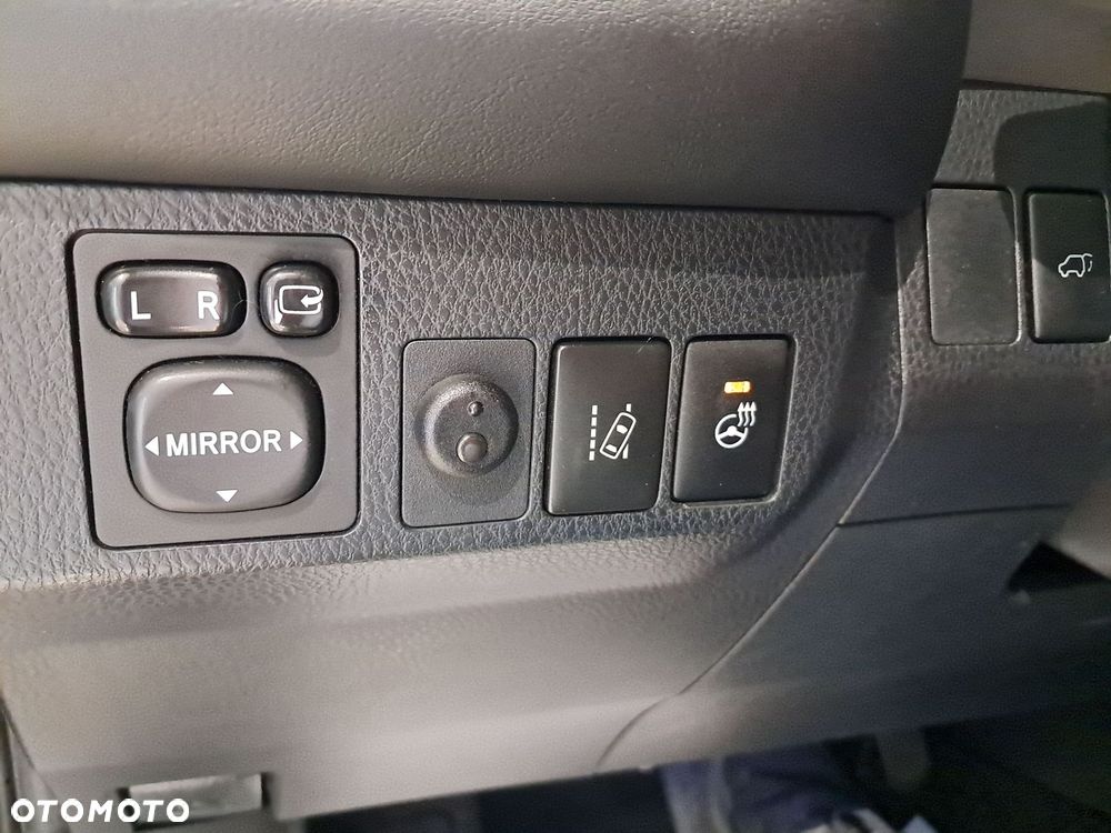 Toyota RAV4 - 16
