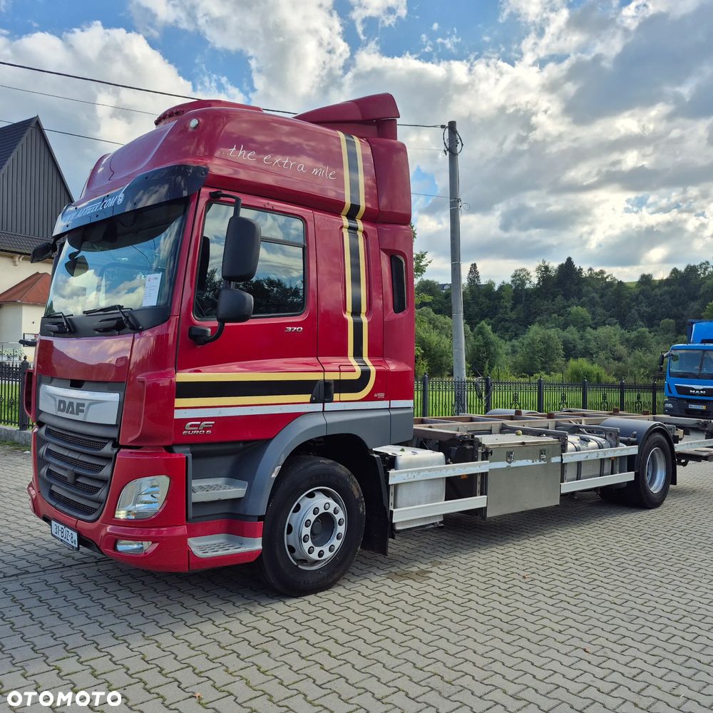 DAF cf 370 - 1
