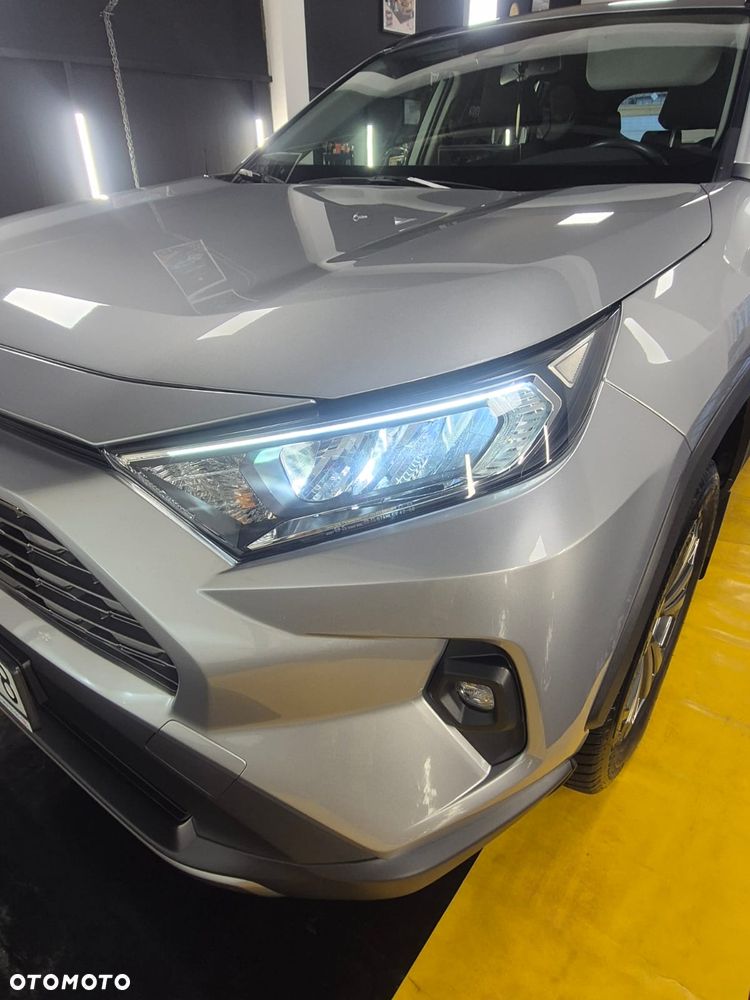 Toyota RAV4 - 6