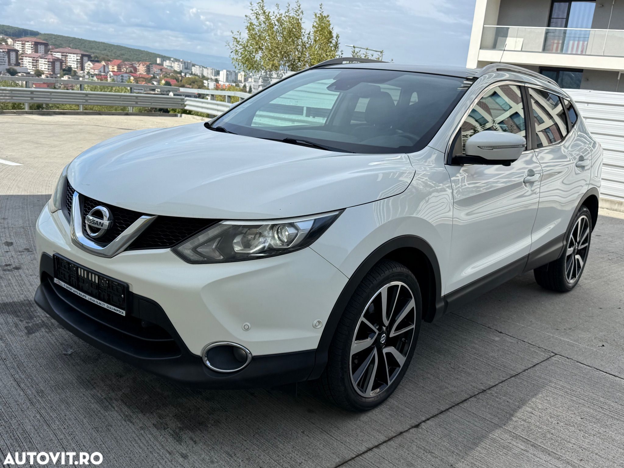 Nissan Qashqai 1.6 DCI ALL-MODE 4x4i TEKNA - 1
