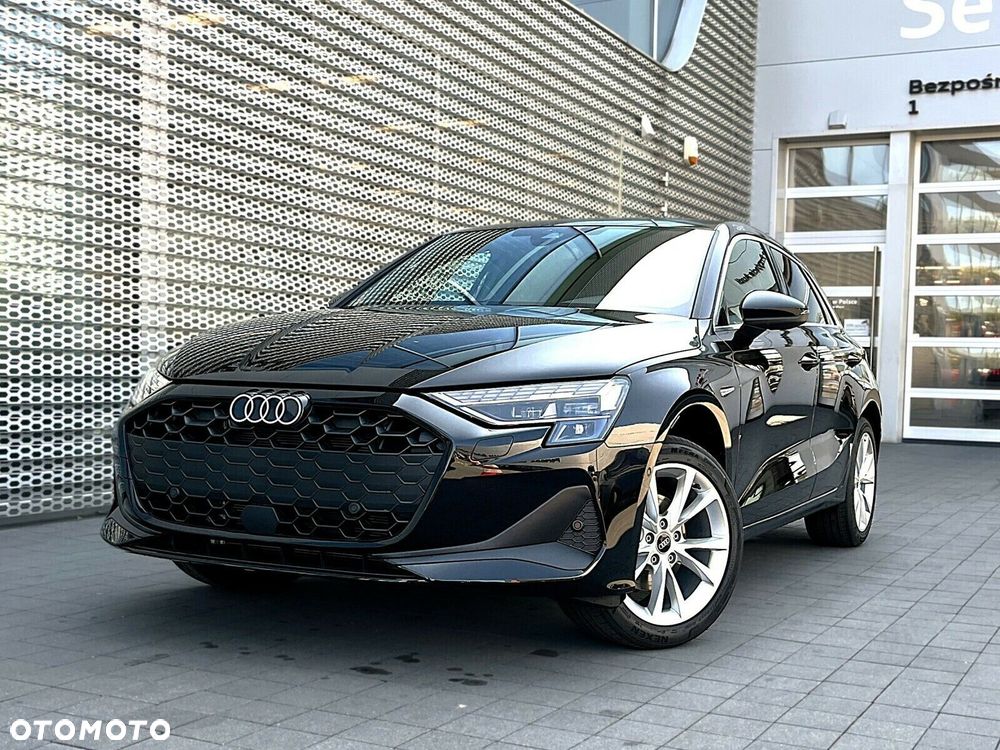 Audi A3 Sportback - 13