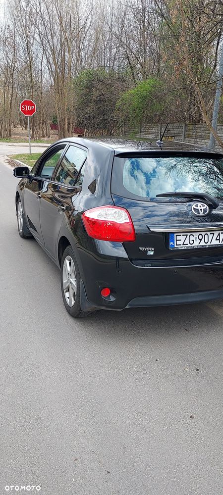 Toyota Auris 1.6 Premium - 4