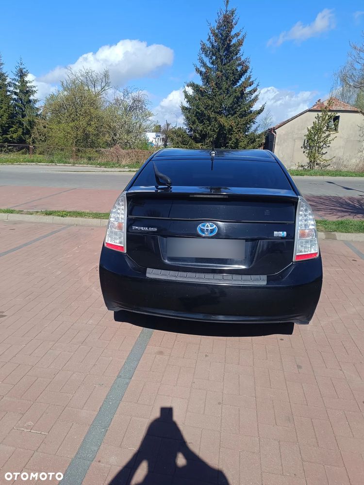 Toyota Prius 1.8 HSD Premium - 2
