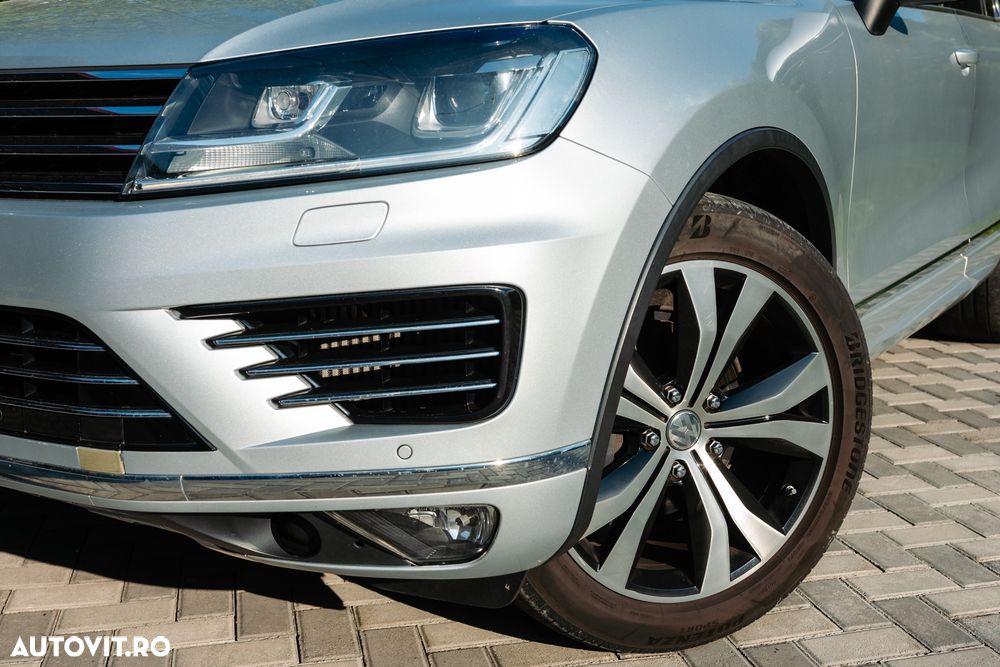 Volkswagen Touareg 3.0 V6 TDI BMT - 32