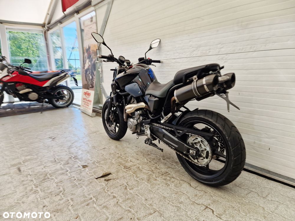 Yamaha MT - 7
