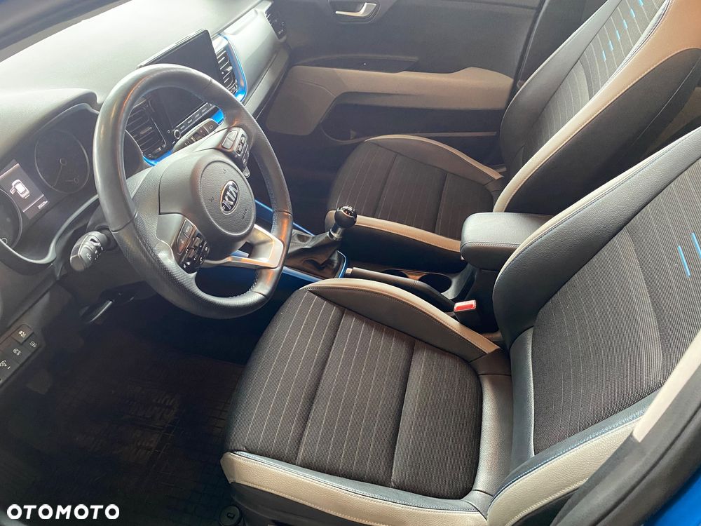 Kia Stonic 1.2 L - 8
