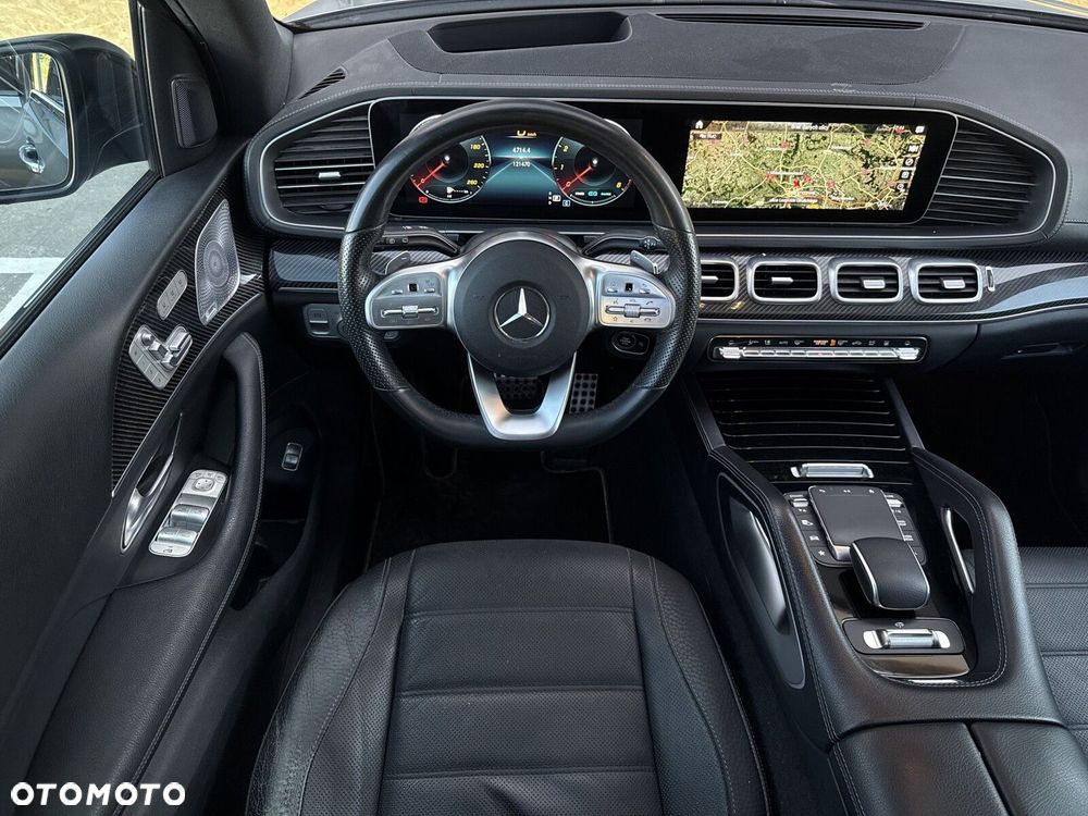 Mercedes-Benz GLS - 12