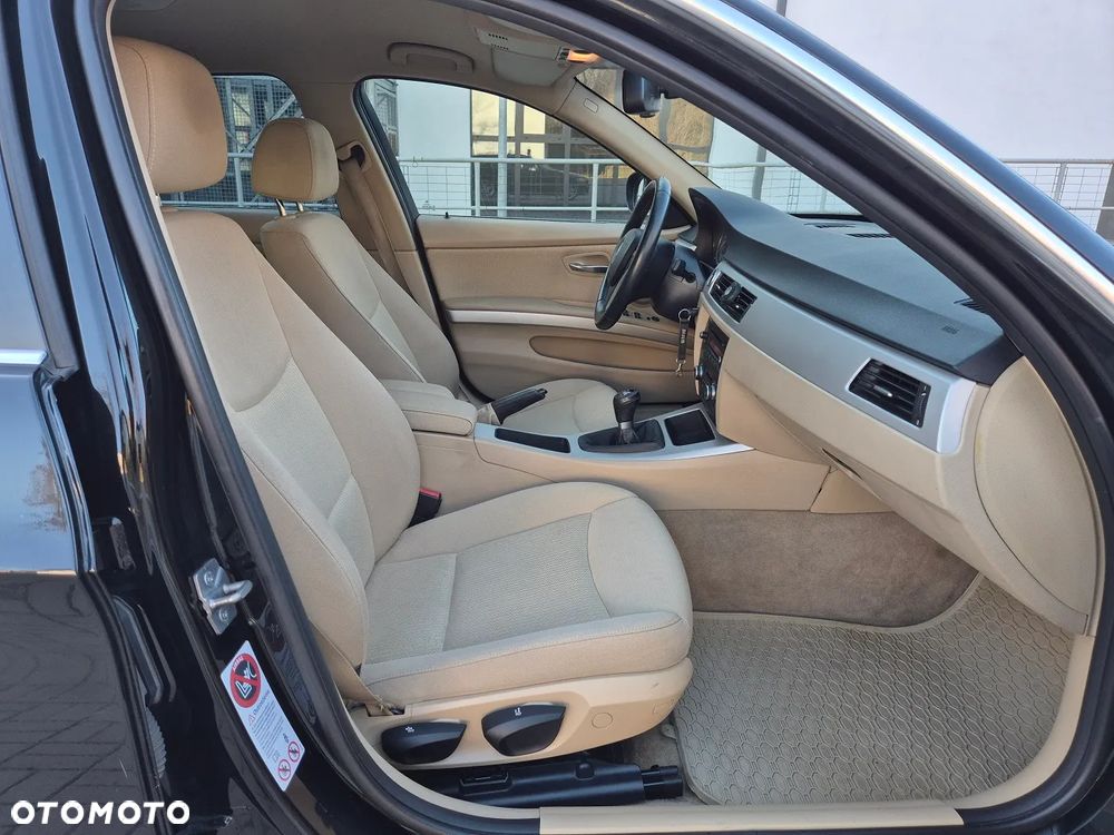 BMW Seria 3 320d - 13