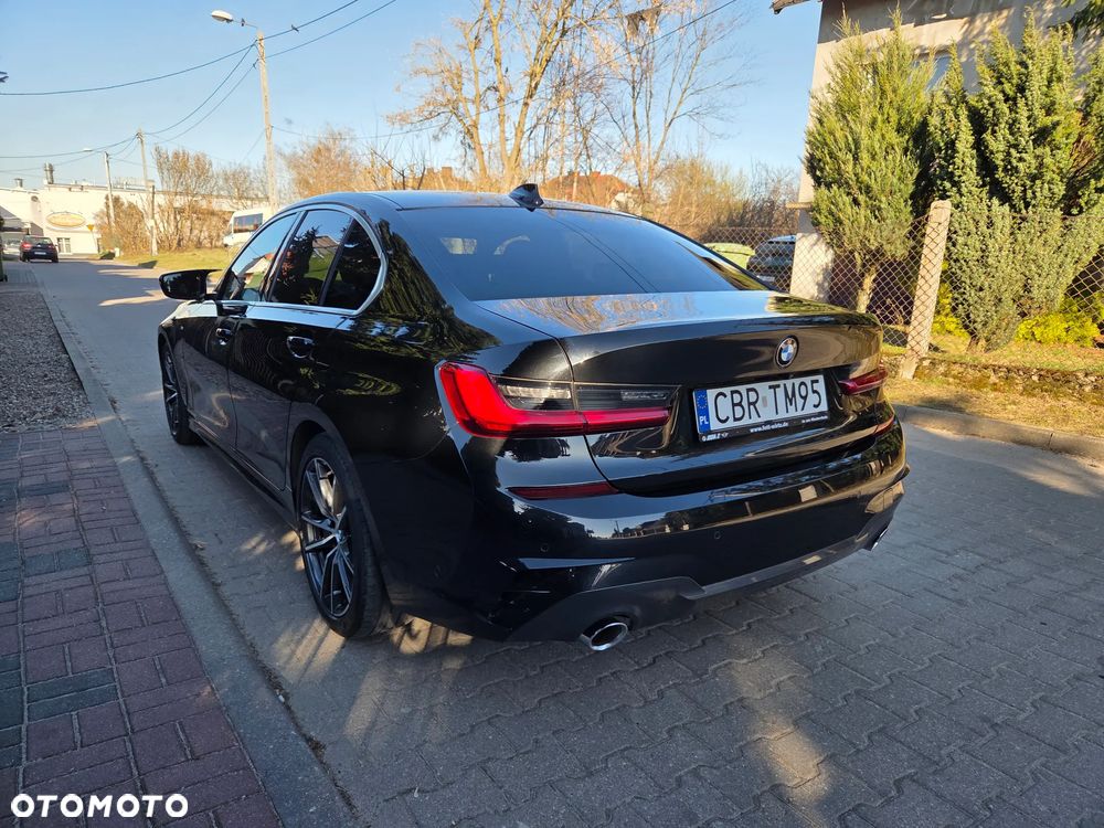 BMW Seria 3 320d M Sport - 21