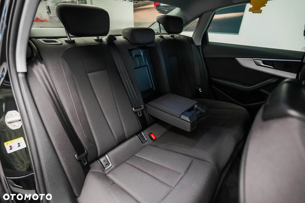 Audi A4 Limousine 40 TDI S Line S tronic - 28
