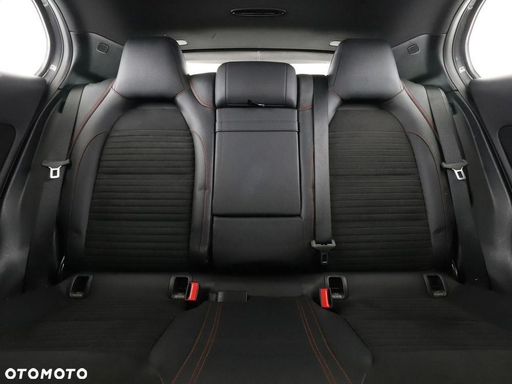 Mercedes-Benz GLA 250 AMG Line - 19