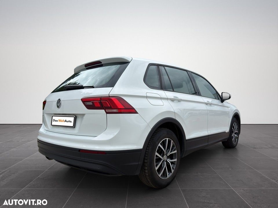 Volkswagen Tiguan - 9