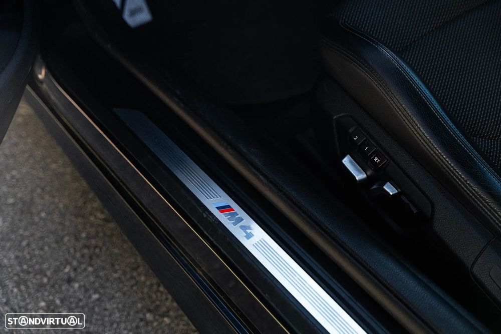 BMW M4 Coupe DKG Competition - 21