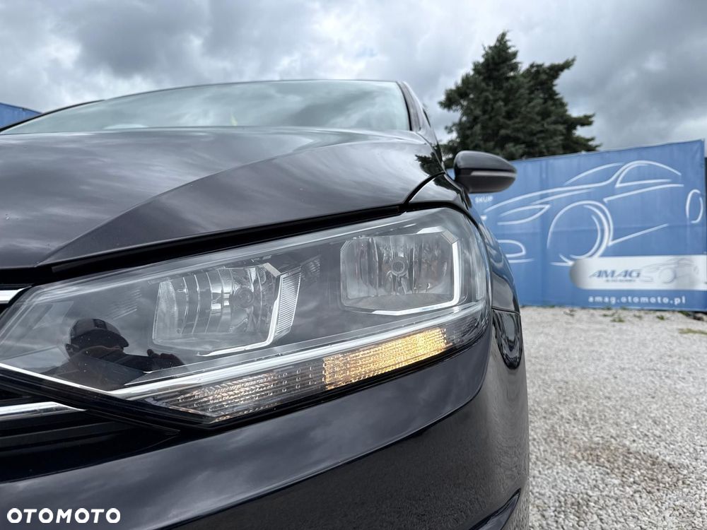 Volkswagen Touran 1.6 TDI SCR BlueMotion Technology DSG Trendline - 10
