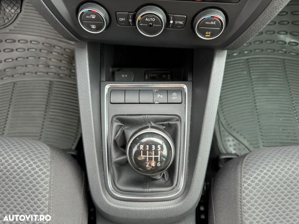 Volkswagen Jetta 1.2 TSI Comfortline - 17