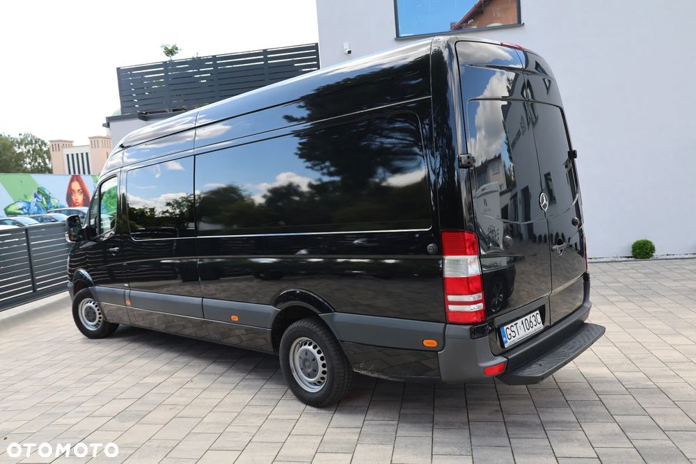 Mercedes-Benz Sprinter - 4