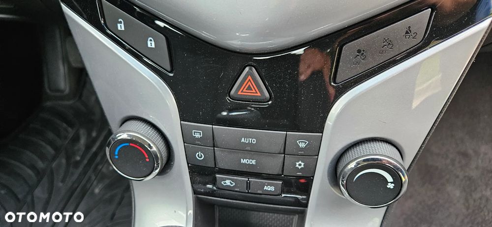 Chevrolet Cruze - 24