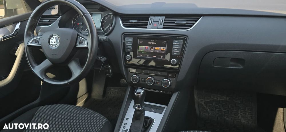 Skoda Octavia 1.6 TDI Ambiente DSG - 14