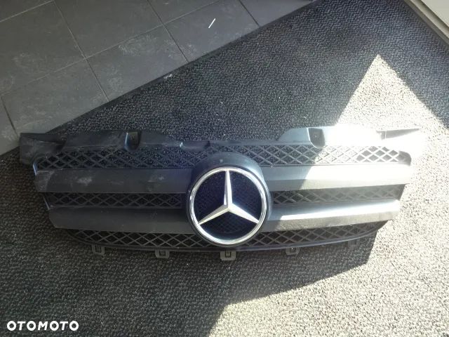 Grill Mercedes Sprinter W906 - 1