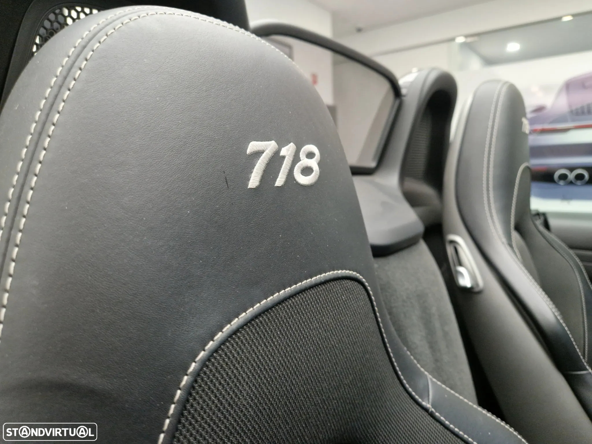Porsche 718 Boxster 2.0 T PDK - 34