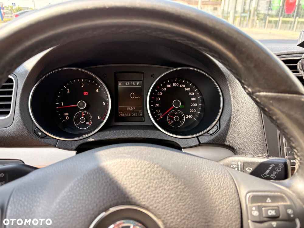 Volkswagen Golf 2.0 TDI DPF DSG Highline - 13