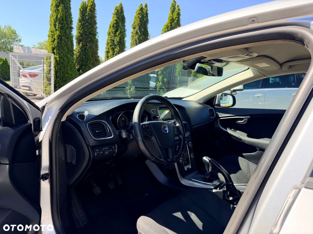 Volvo V40 D2 Momentum - 10