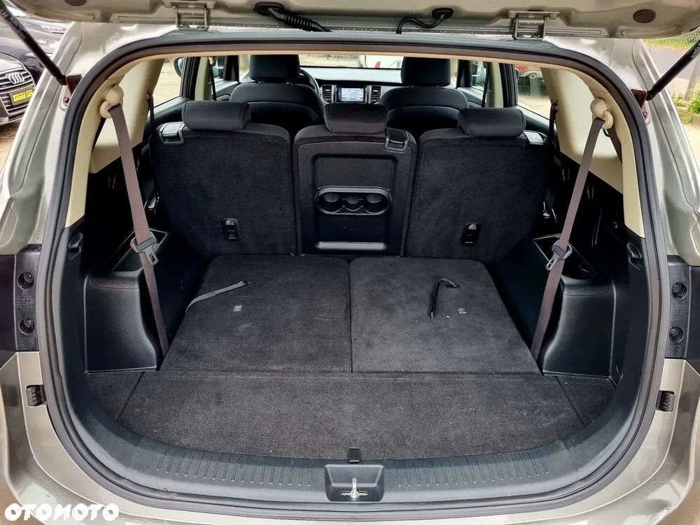 Kia Carens 1.6 GDI Edition 7 - 13