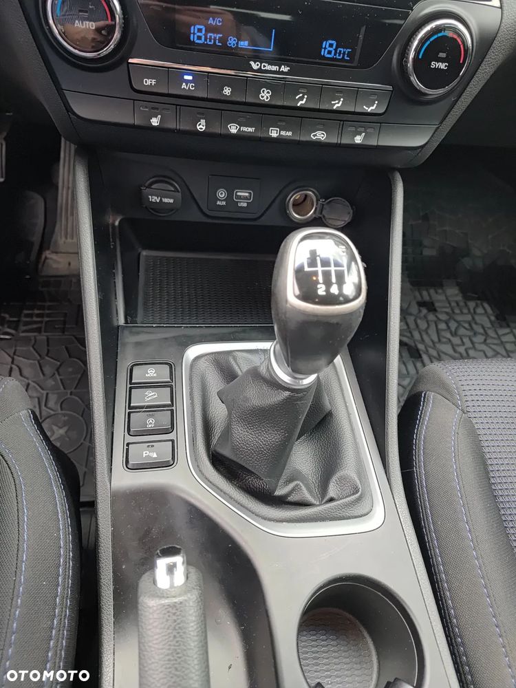 Hyundai Tucson 1.7 CRDI BlueDrive Comfort 2WD - 5