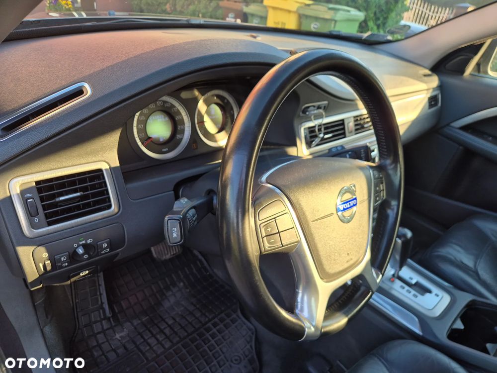 Volvo V70 D5 AWD Summum - 23