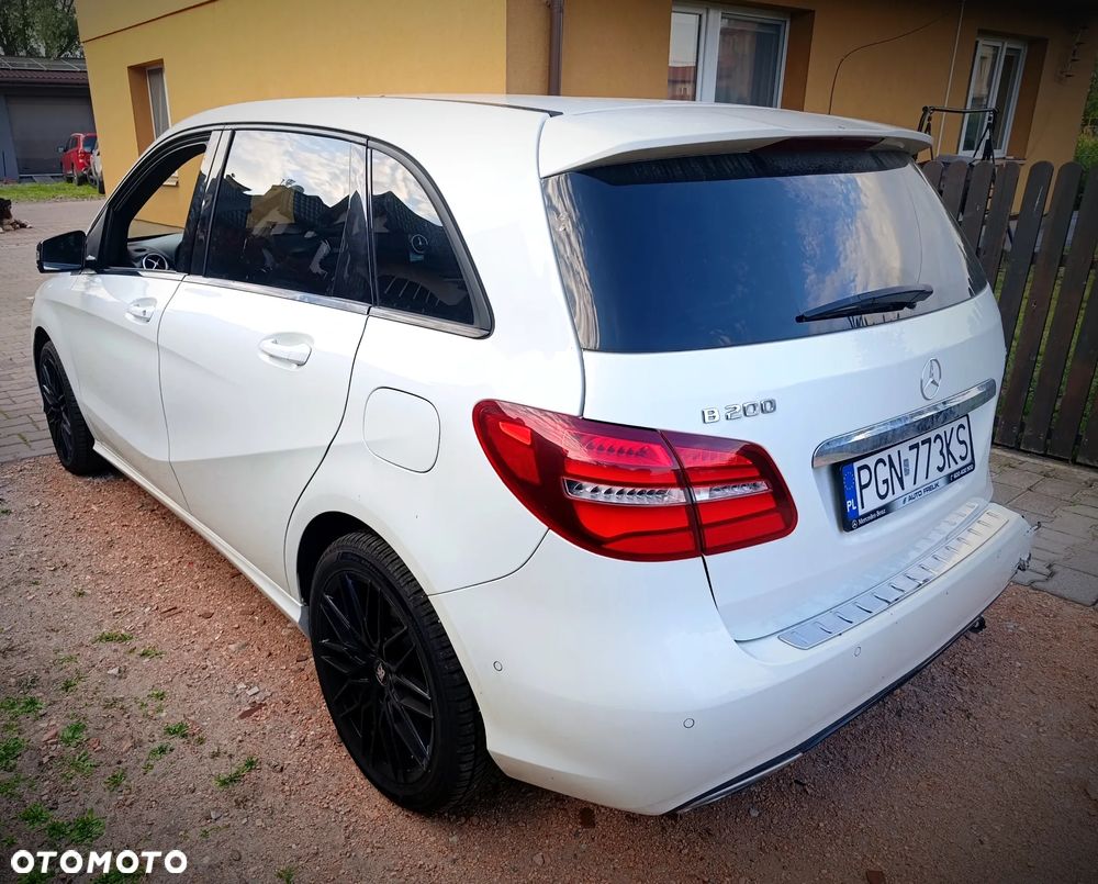 Mercedes-Benz Klasa B 200 7G-DCT AMG Line - 4
