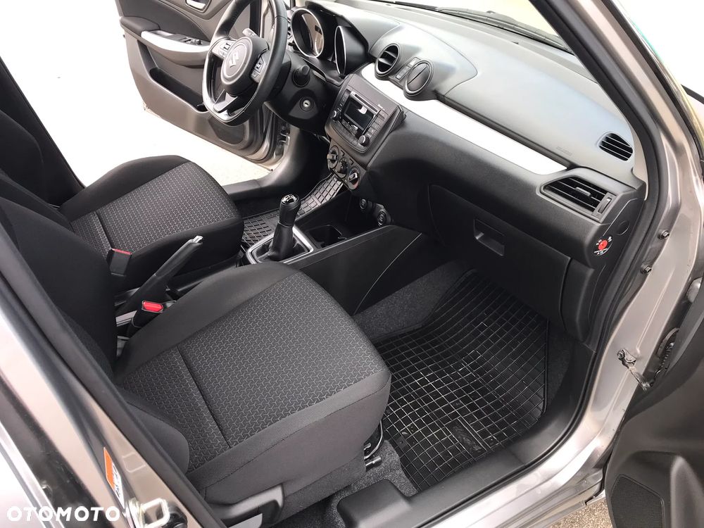Suzuki Swift - 12