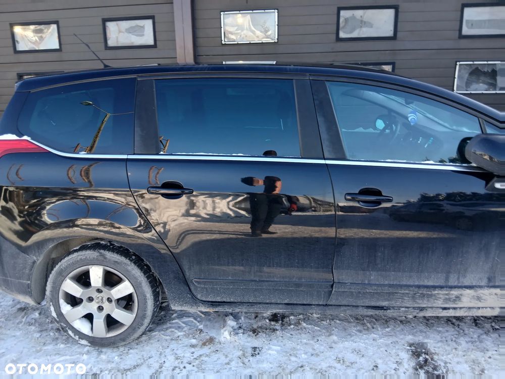 Peugeot  5008 10-  Silnik 1.6  5FV  LAkier KTVD  skrzynia drzwi   błotnik klapa maska  fotele deska - 2