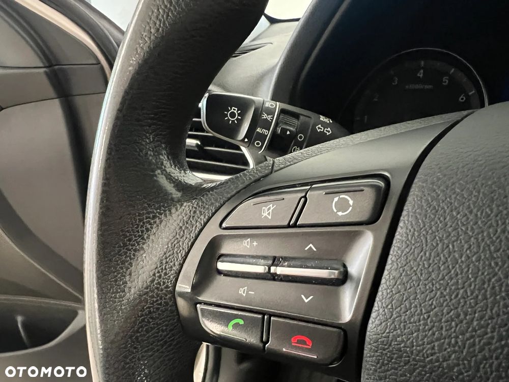Hyundai i30 1.4 Classic + - 18
