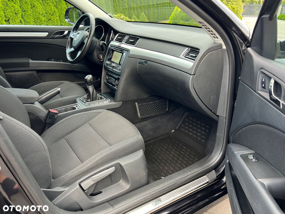Skoda Superb 2.0 TDI Comfort - 25