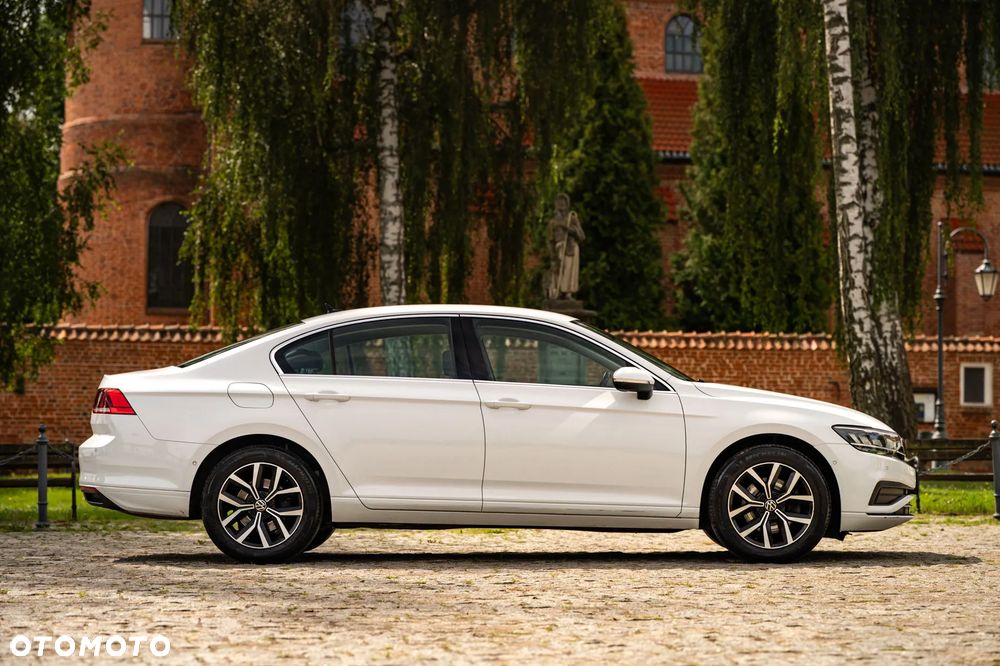 Volkswagen Passat 1.5 TSI EVO Comfortline DSG - 4